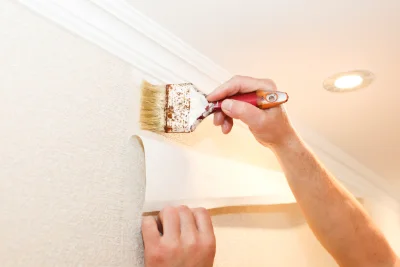 Pose de papier peint à Lombron — revêtements muraux et toiles de verre